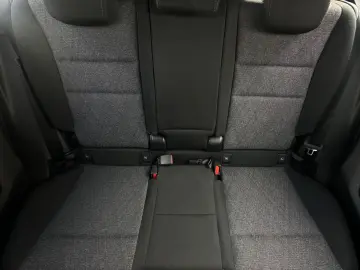 BMW X1 sDrive 18 i-NAVI-SHZ-LED HEAD UP HIFI-3D KAM