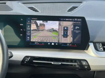 BMW X1 sDrive 18 i-NAVI-SHZ-LED HEAD UP HIFI-3D KAM