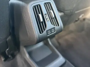 BMW X1 sDrive 18 i-NAVI-SHZ-LED HEAD UP HIFI-3D KAM