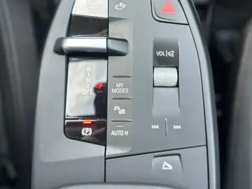 BMW X1 sDrive 18 i-NAVI-SHZ-LED HEAD UP HIFI-3D KAM