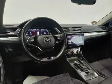 Skoda Superb 2.0 TDI DSG Style