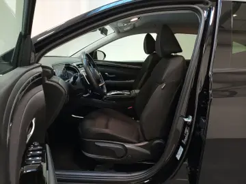 HYUNDAI Tucson 1.6 T-GDI Trend 4WD Navi Lenkrhzg. CAM