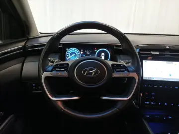 HYUNDAI Tucson 1.6 T-GDI Trend 4WD Navi Lenkrhzg. CAM