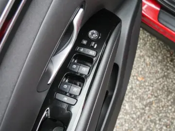 HYUNDAI Tucson 1.6 TGDI PHEV 4WD DCT SHZ KAM SHZ KLIMA