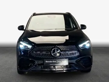 MERCEDES-BENZ GLA 180