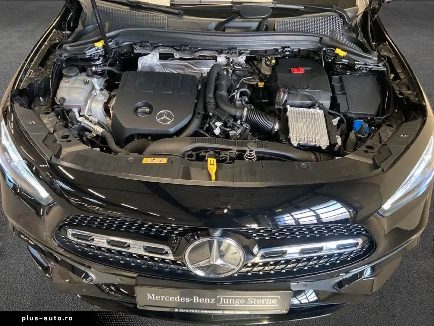 MERCEDES-BENZ GLA 180