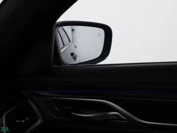 BMW 750 i xDrive M SPORT STANDHZ SOFTCLOSE