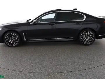 BMW 750 i xDrive M SPORT STANDHZ SOFTCLOSE