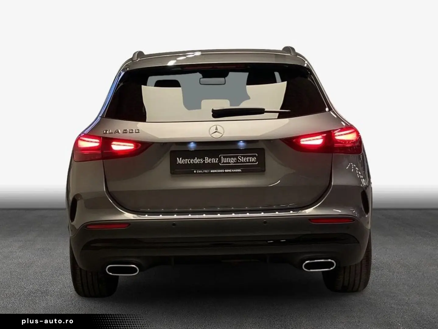 MERCEDES-BENZ GLA 200