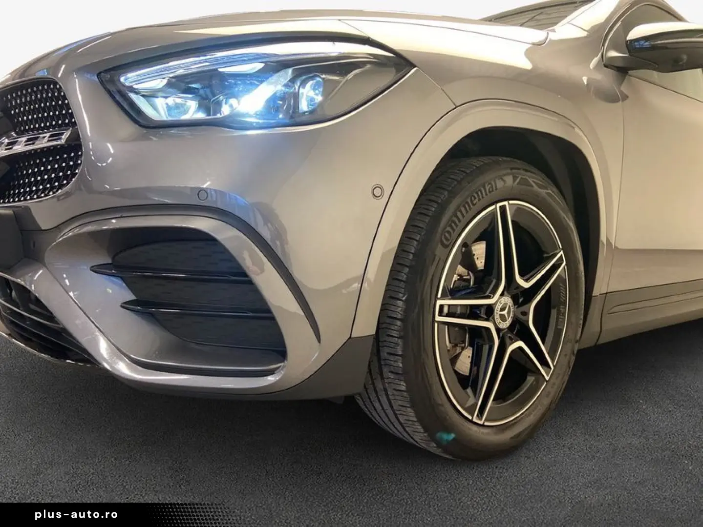 MERCEDES-BENZ GLA 200