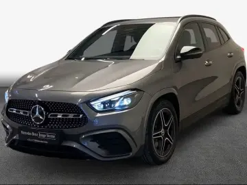 MERCEDES-BENZ GLA 200