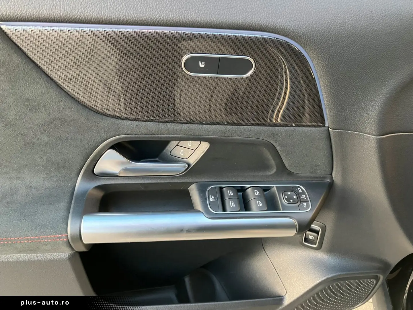 MERCEDES-BENZ GLA 180 d AMG Line