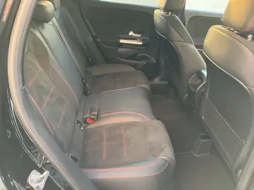 MERCEDES-BENZ GLA 180 d AMG Line