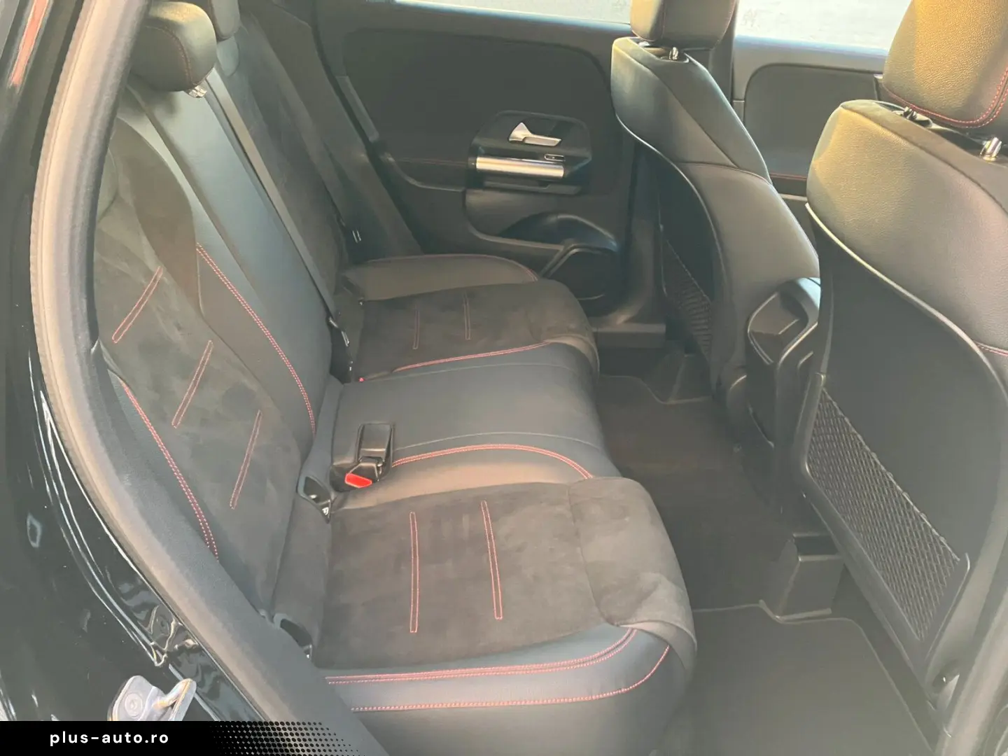 MERCEDES-BENZ GLA 180 d AMG Line