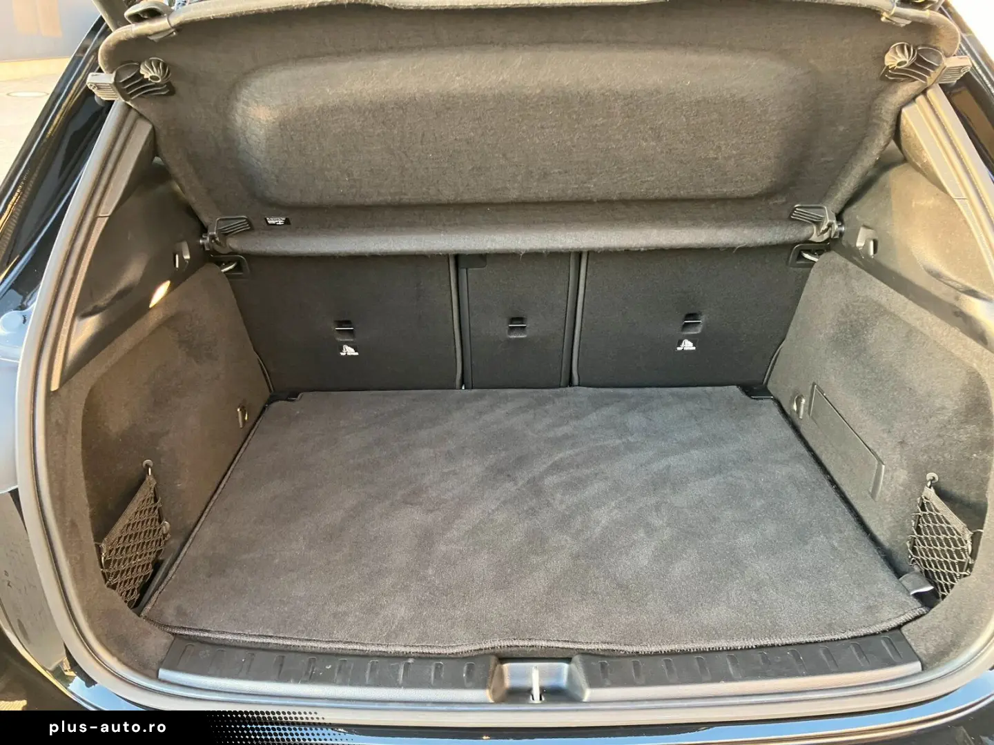 MERCEDES-BENZ GLA 180 d AMG Line