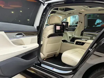 BMW 730 Ld Lang M-Sport Executive Lounge