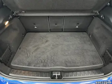 MERCEDES-BENZ GLA 180 AMG