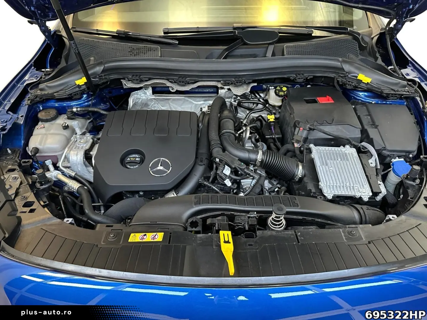 MERCEDES-BENZ GLA 180 AMG