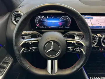 MERCEDES-BENZ GLA 180 AMG