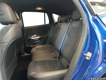 MERCEDES-BENZ GLA 180 AMG