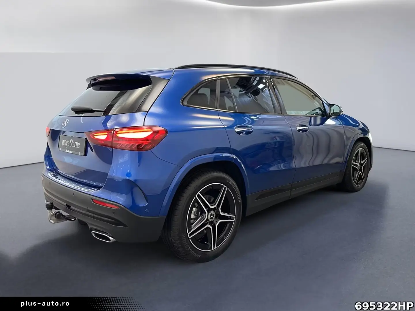 MERCEDES-BENZ GLA 180 AMG