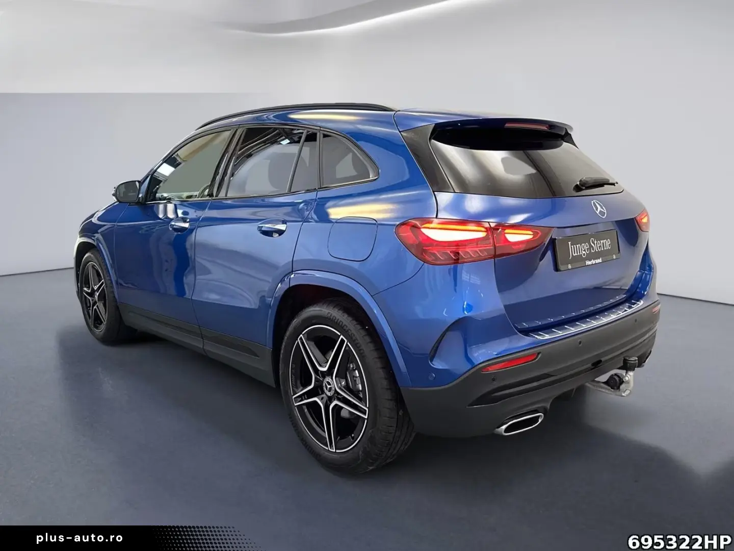 MERCEDES-BENZ GLA 180 AMG