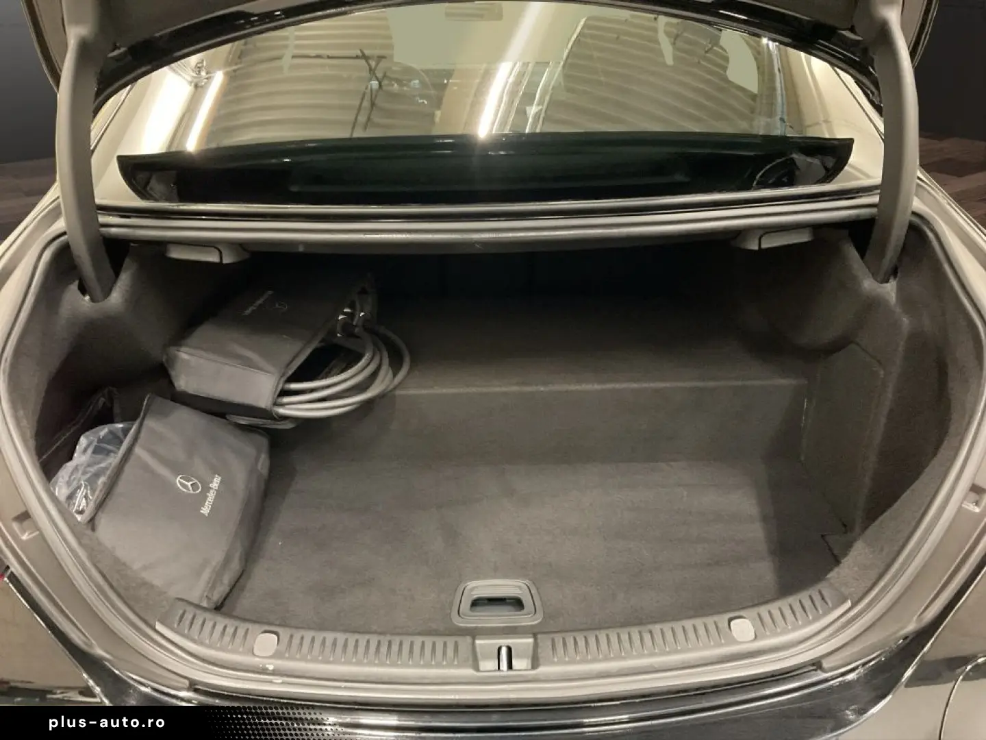 MERCEDES-BENZ E 300 de 4M AMG NIGHT DISTRONIC BURMES&hellip;