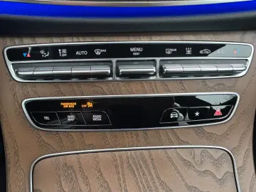 MERCEDES-BENZ E 300 d 4M AMG WIDESCREEN LEDER NAPPA &hellip;