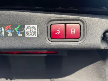 MERCEDES-BENZ E 300 d 4M AMG WIDESCREEN LEDER NAPPA &hellip;