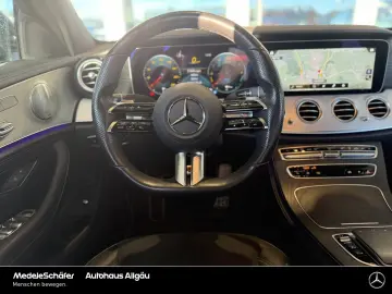 MERCEDES-BENZ E 300 de 4MATIC AMG Night AHK Distro Burm Memo