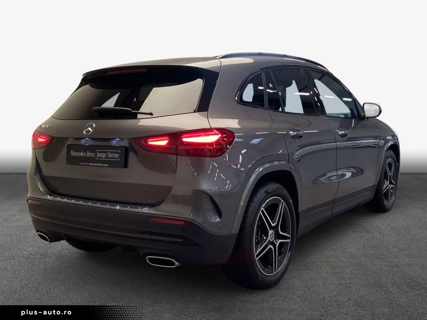 MERCEDES-BENZ GLA 180 7G AMG