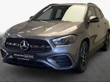 MERCEDES-BENZ GLA 180 7G AMG