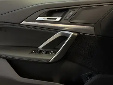 BMW X1 sDrive18i M Sportpaket Parkass. 18 LMR