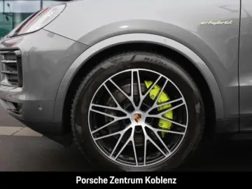 PORSCHE Cayenne E-Hybrid