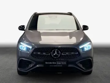 MERCEDES-BENZ GLA 180 AMG
