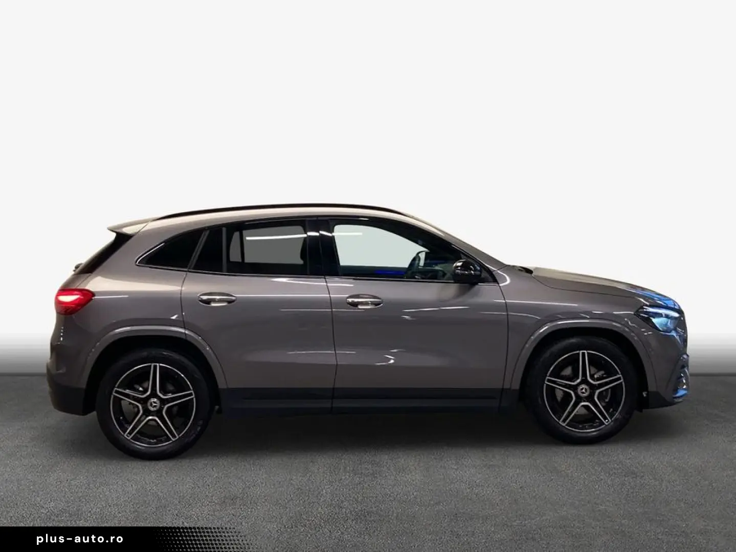 MERCEDES-BENZ GLA 180 AMG