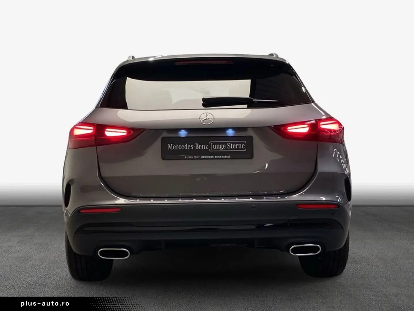 MERCEDES-BENZ GLA 180 AMG