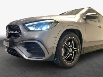 MERCEDES-BENZ GLA 180 AMG