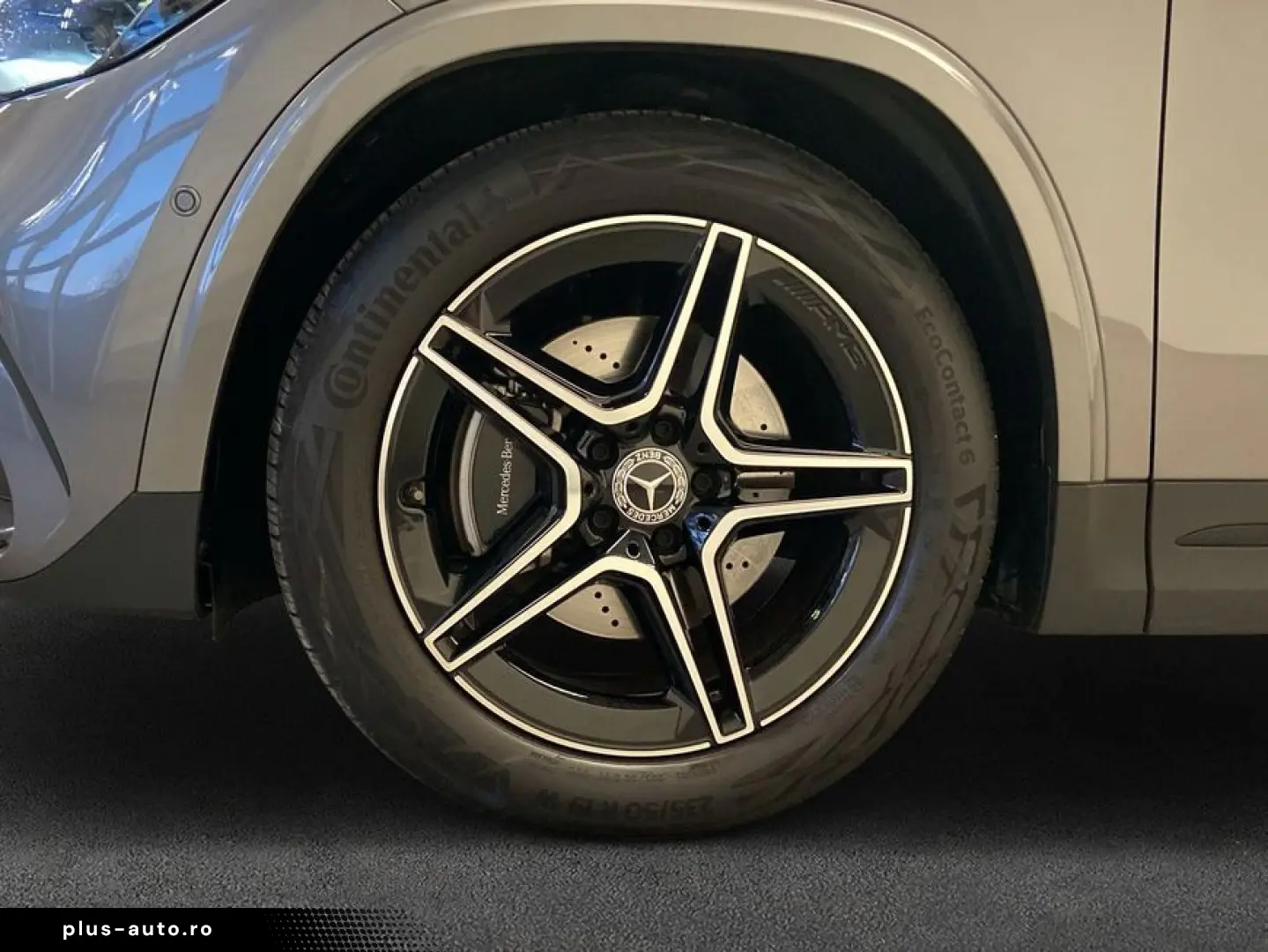 MERCEDES-BENZ GLA 180 AMG