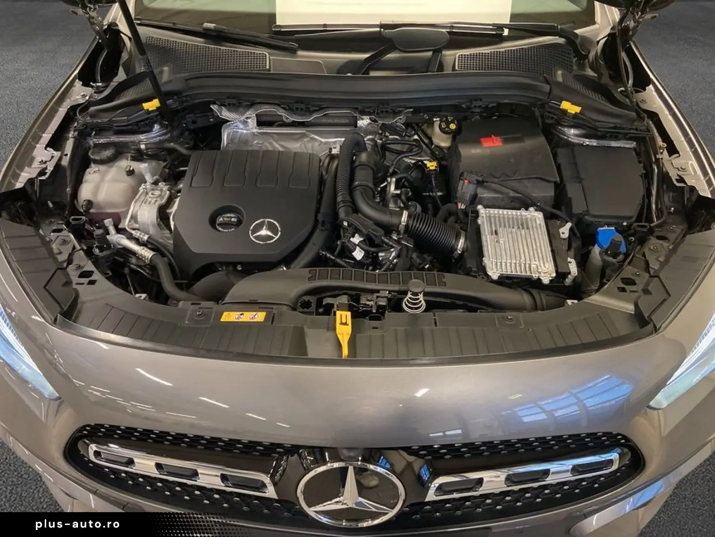 MERCEDES-BENZ GLA 180 AMG
