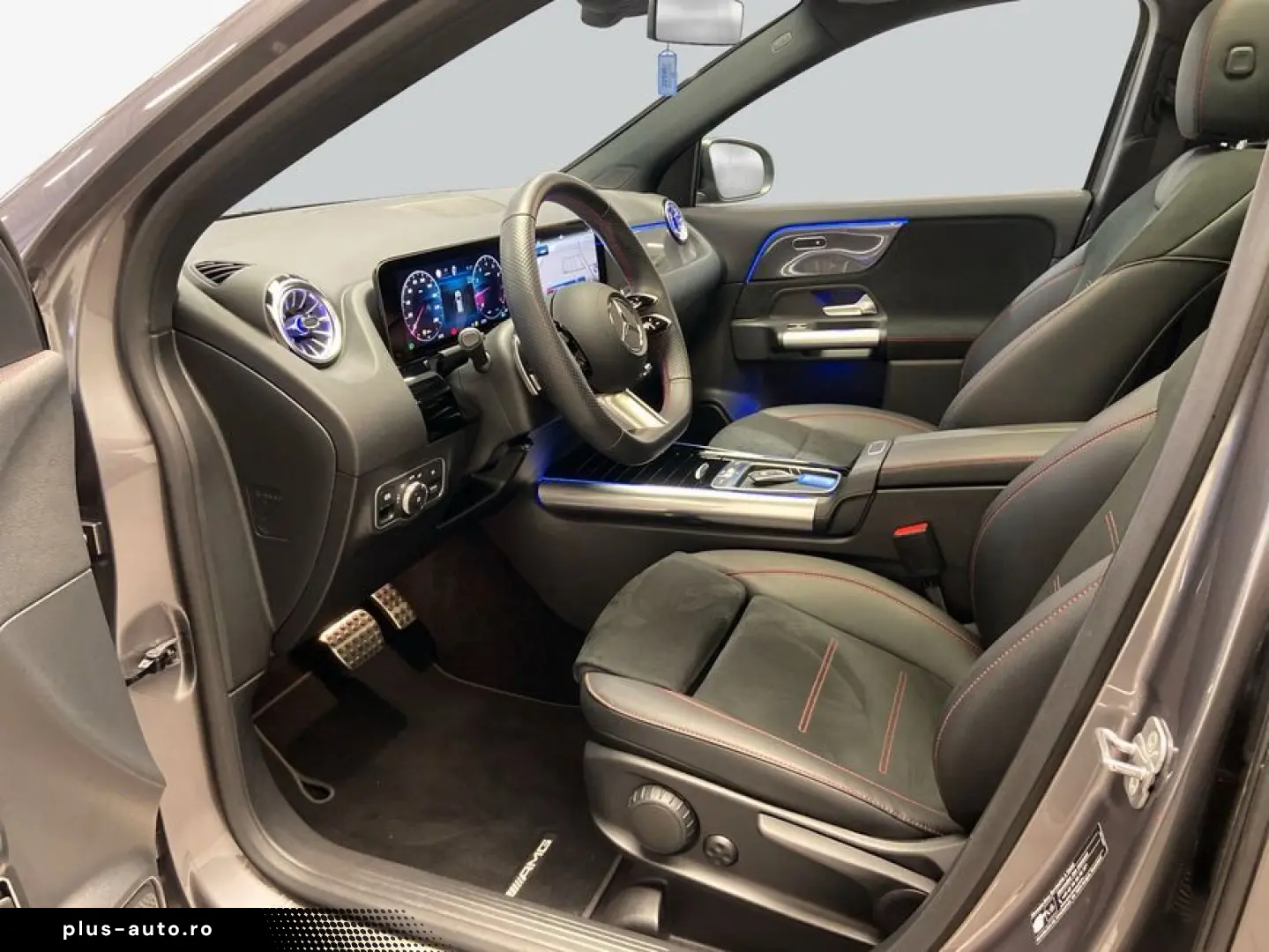 MERCEDES-BENZ GLA 180 AMG