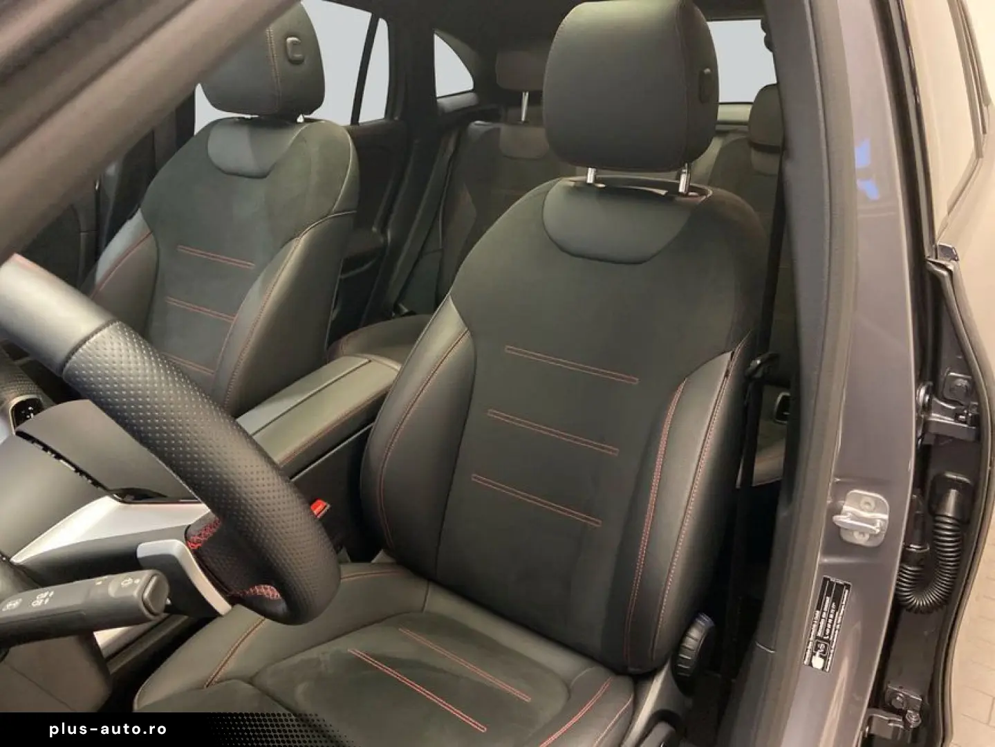 MERCEDES-BENZ GLA 180 AMG