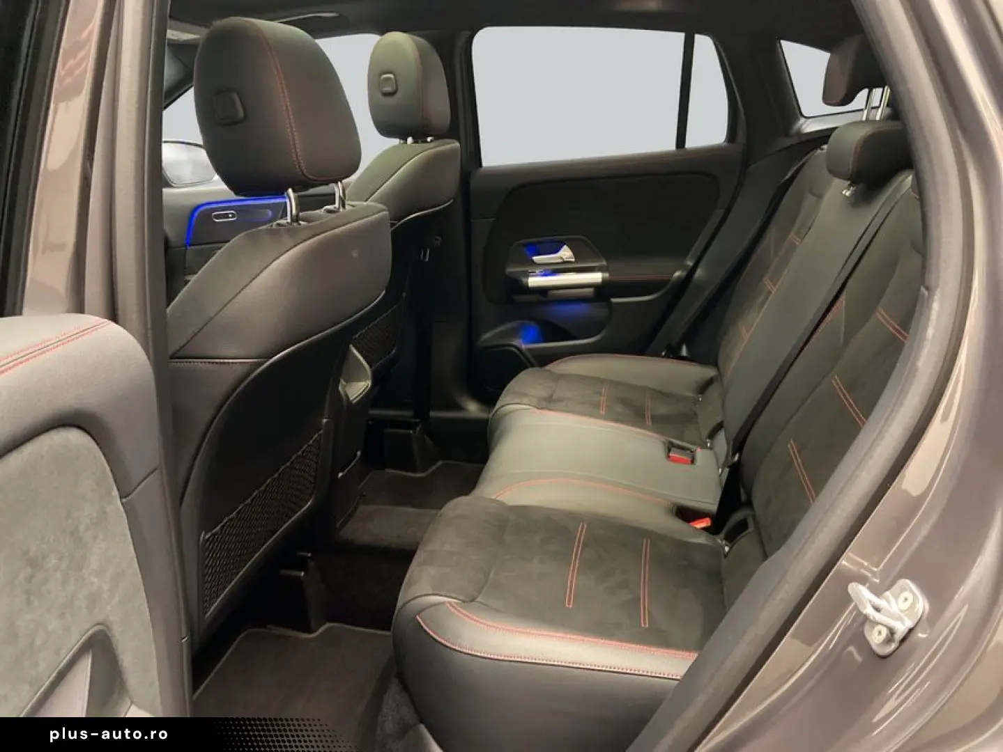 MERCEDES-BENZ GLA 180 AMG