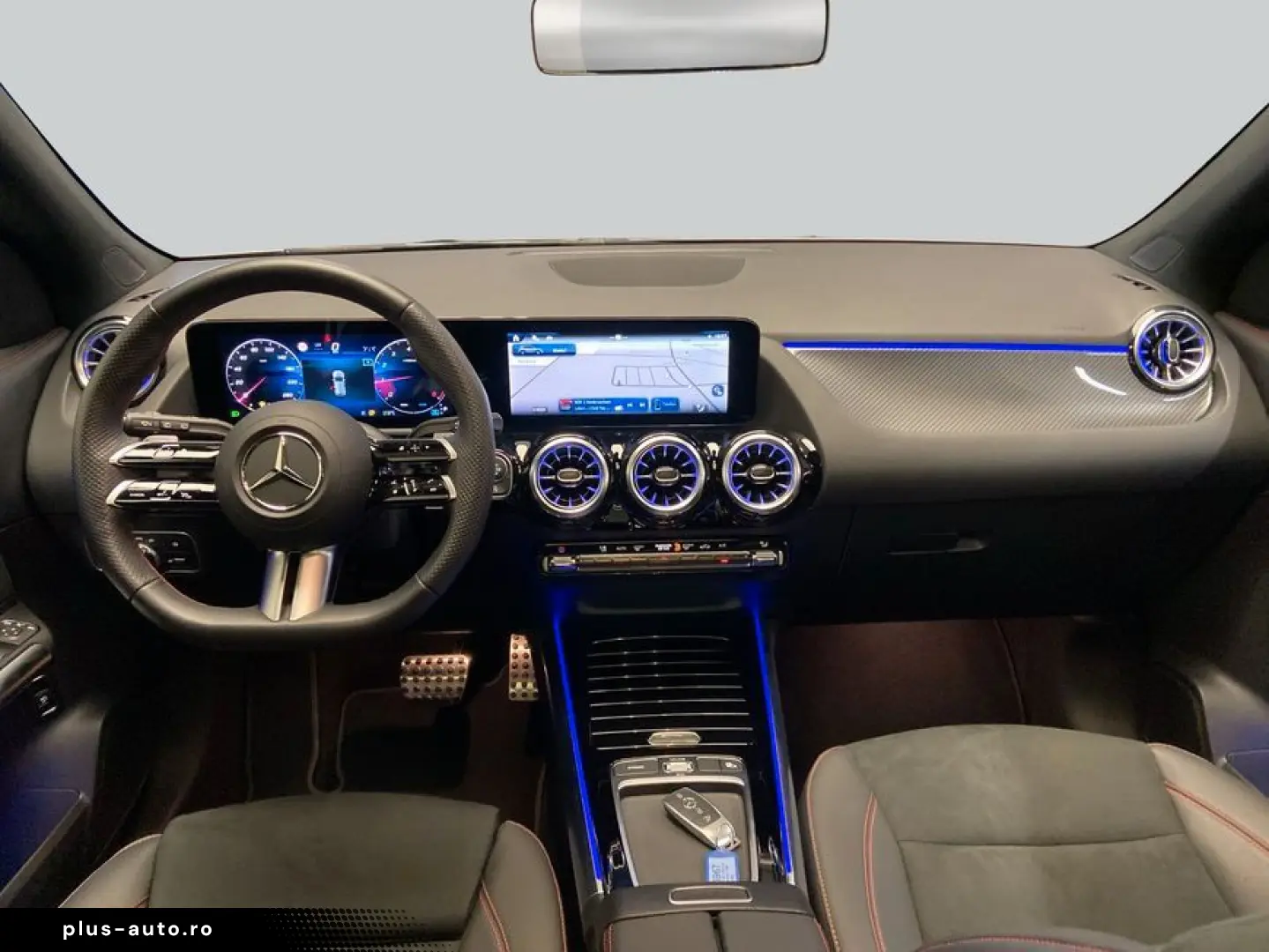 MERCEDES-BENZ GLA 180 AMG