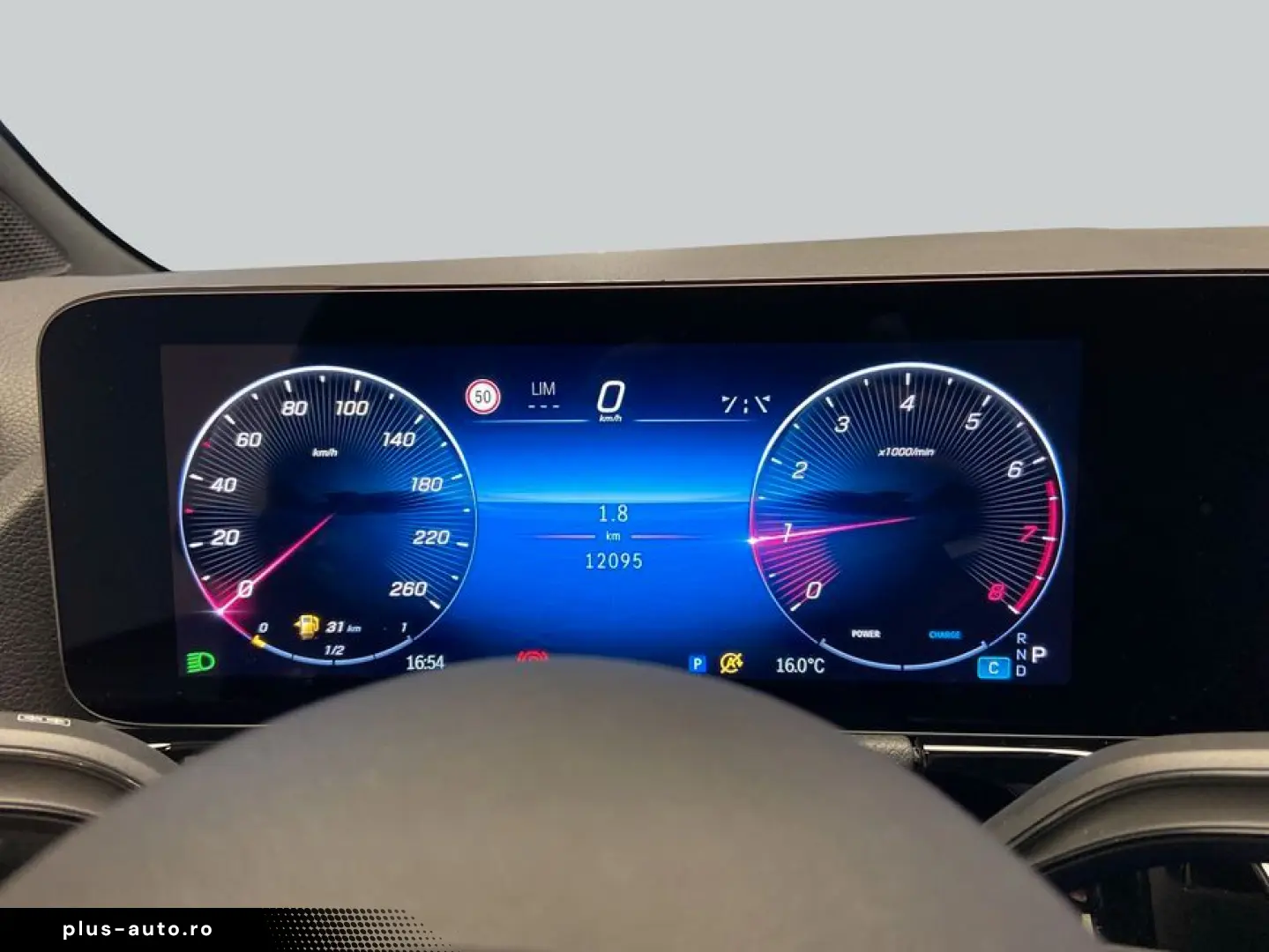 MERCEDES-BENZ GLA 180 AMG