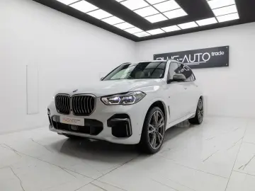 BMW X5 M50i