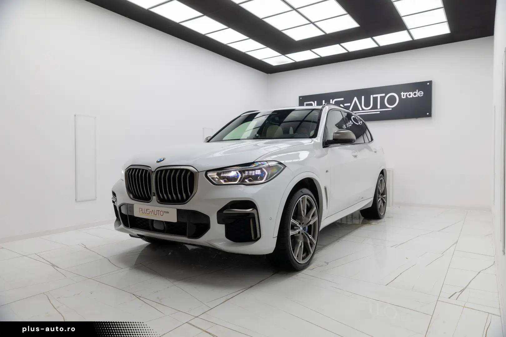 BMW X5 M50i
