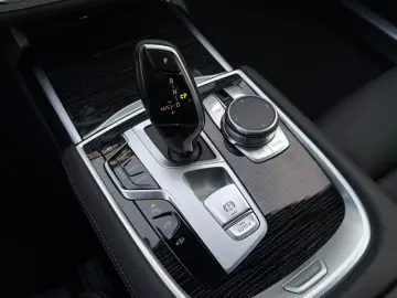 BMW 740 d xDr. M Sport ACC B&W eGSD