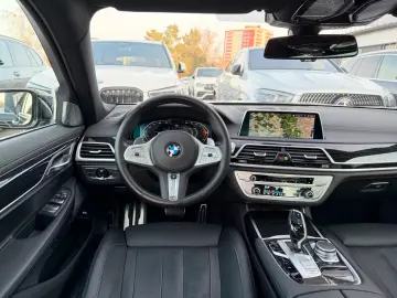 BMW 740 d xDr. M Sport ACC B&W eGSD