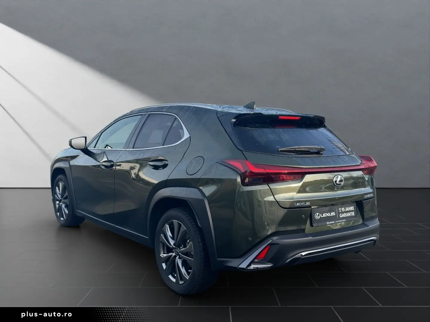 LEXUS UX 250H F-SPORT-DESIGN CARPLAY 15 JAHRE GARA